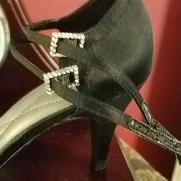 Open Toe Satin Black Shoes - Picture 3 of 4